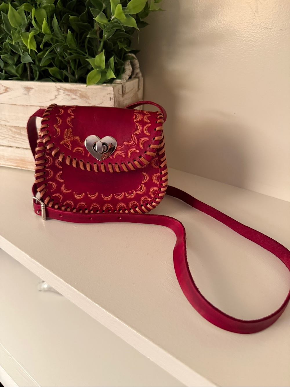 Red Hand-Tooled Leather Crossbody Purse with Heart-Shaped Metal Twist-lock Clasp